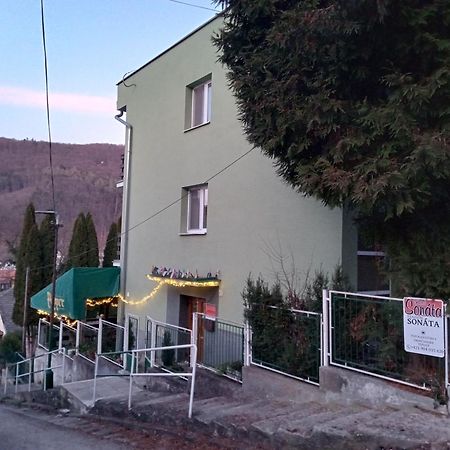 Garni Hotel Sonata Trenčianske Teplice Εξωτερικό φωτογραφία