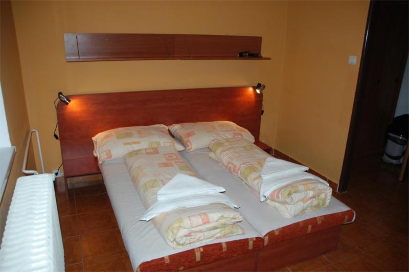Garni Hotel Sonata Trenčianske Teplice Δωμάτιο φωτογραφία