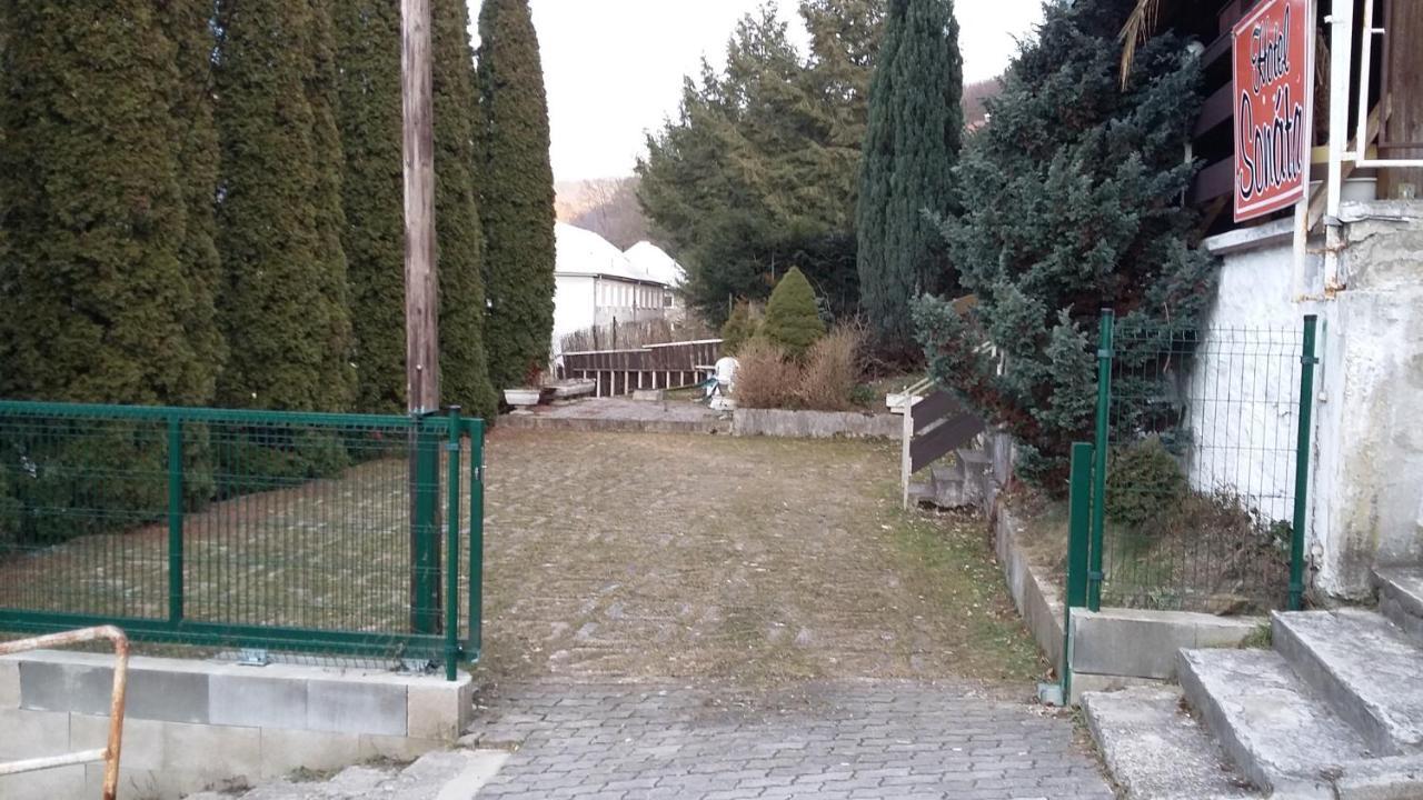 Garni Hotel Sonata Trenčianske Teplice Εξωτερικό φωτογραφία